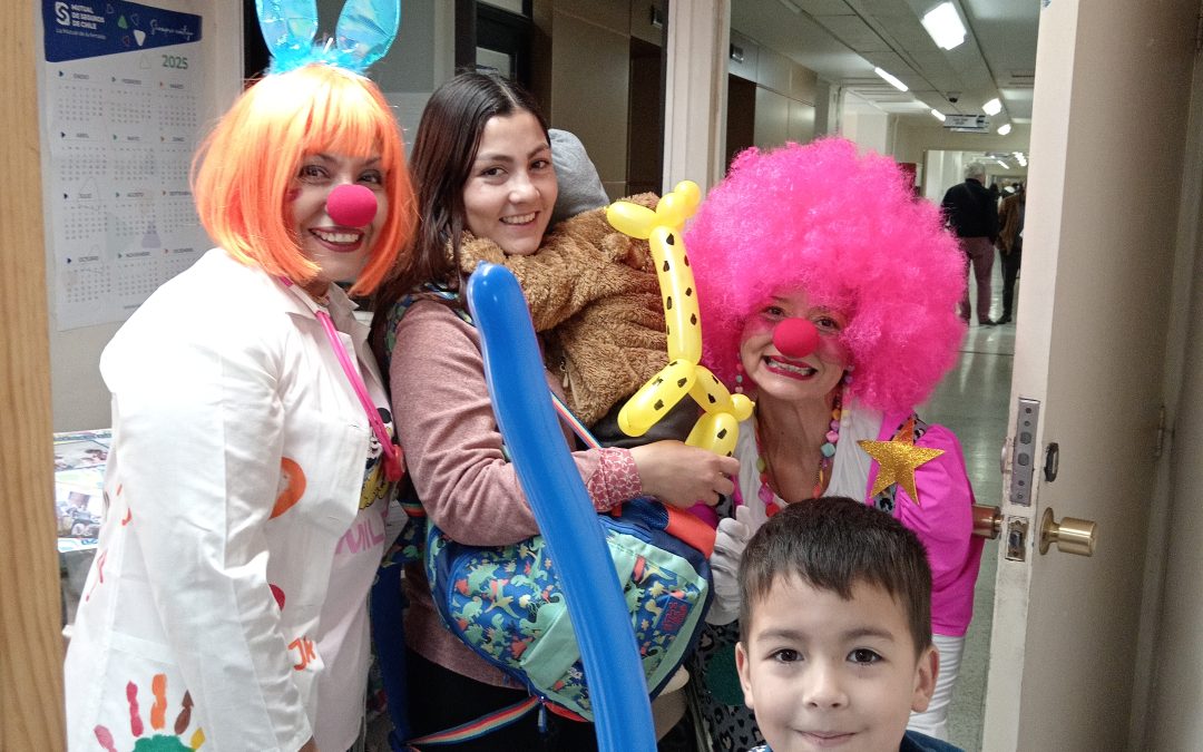 GRUPO “RISAS DEL MAR” LLEVÓ LA MAGIA DE PASCUA A PACIENTES DE TODOS LOS SERVICIOS DEL HOSPITAL NAVAL TALCAHUANO