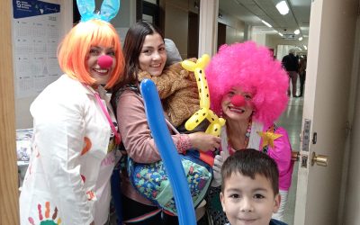 GRUPO “RISAS DEL MAR” LLEVÓ LA MAGIA DE PASCUA A PACIENTES DE TODOS LOS SERVICIOS DEL HOSPITAL NAVAL TALCAHUANO
