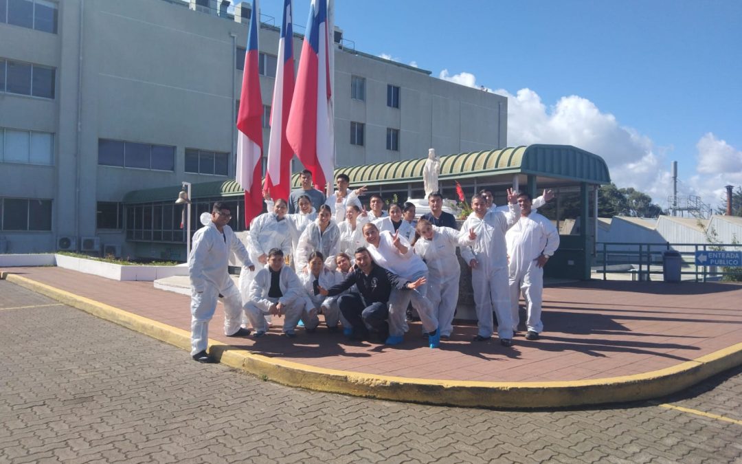 Dotación del Hospital Naval de Talcahuano lidera exitosa jornada de pintura y mantenimiento de fachada